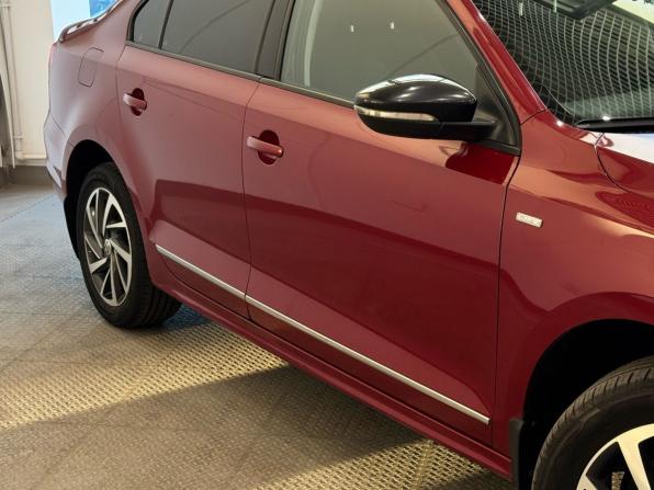 Volkswagen Jetta VI Рестайлинг с пробегом 2017 года, цена 1 240 000 рублей, 166500 км, седан, Автокод Объявления