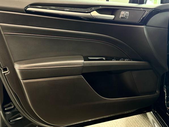 Ford Mondeo V Рестайлинг с пробегом 2019 года, цена 1 950 000 рублей, 214443 км, универсал, Автокод Объявления