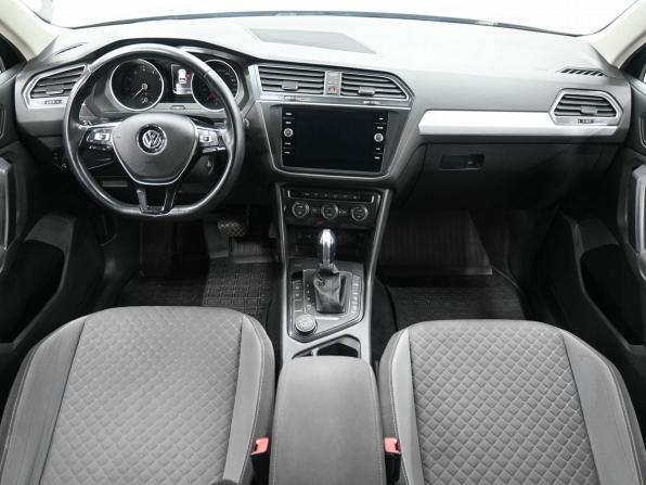 Volkswagen Tiguan II с пробегом 2017 года, цена 2 349 900 рублей, 136801 км, внедорожник, Автокод Объявления
