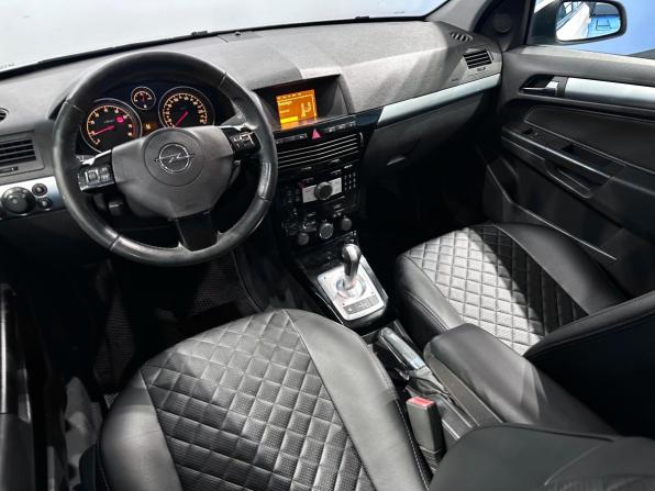 Opel Astra H Рестайлинг с пробегом 2011 года, цена 600 000 рублей, 202768 км, хэтчбек, Автокод Объявления