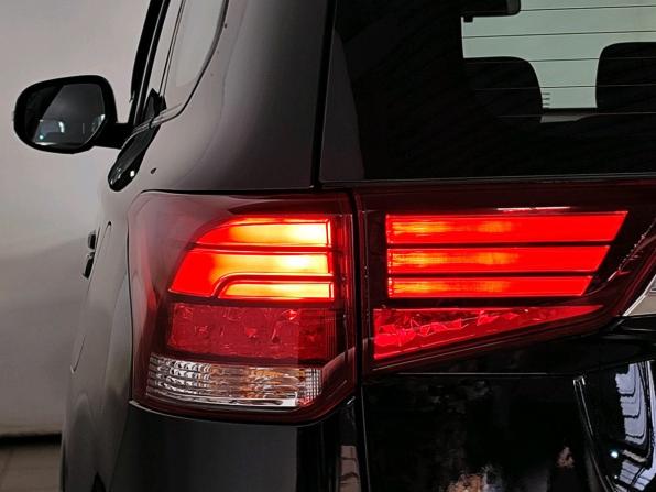Mitsubishi Outlander III Рестайлинг 2 с пробегом 2017 года, цена 2 089 000 рублей, 71122 км, внедорожник, Автокод Объявления
