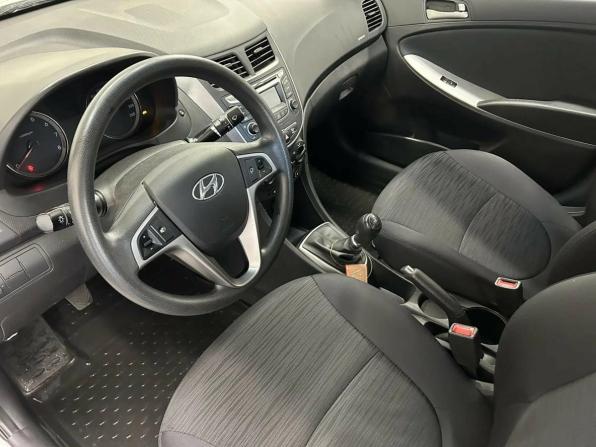 Hyundai Solaris I Рестайлинг с пробегом 2016 года, цена 860 000 рублей, 129188 км, седан, Автокод Объявления