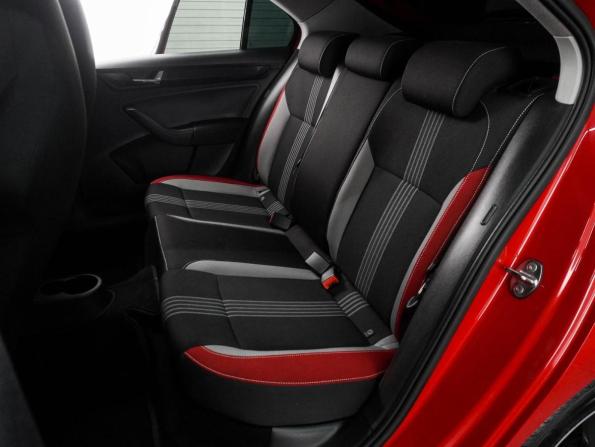 Skoda Rapid I Рестайлинг с пробегом 2018 года, цена 1 349 000 рублей, 117122 км, лифтбек, Автокод Объявления