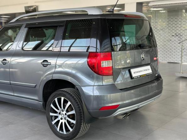 Skoda Yeti I Рестайлинг с пробегом 2018 года, цена 1 370 000 рублей, 124000 км, внедорожник, Автокод Объявления