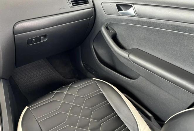 Volkswagen Jetta VI с пробегом 2015 года, цена 1 115 000 рублей, 128361 км, седан, Автокод Объявления