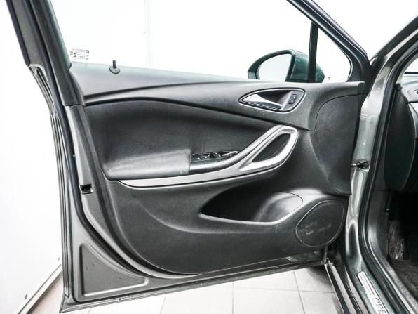 Opel Astra K с пробегом 2019 года, цена 1 650 000 рублей, 181918 км, универсал, Автокод Объявления