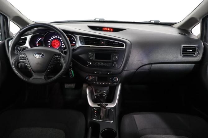 Kia Ceed II Рестайлинг с пробегом 2017 года, цена 1 149 000 рублей, 170000 км, хэтчбек, Автокод Объявления