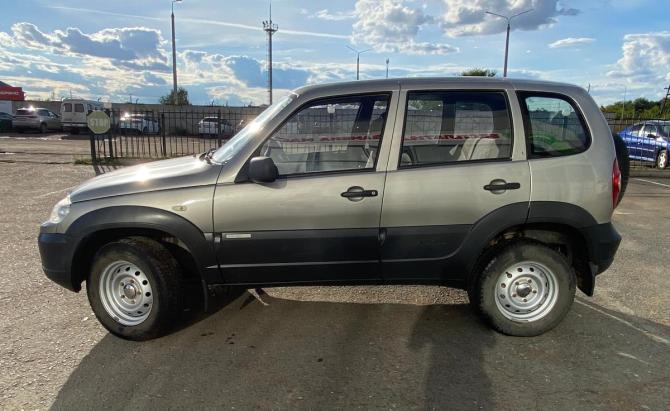 Chevrolet Niva I Рестайлинг с пробегом 2013 года, цена 450 000 рублей, 252151 км, внедорожник, Автокод Объявления