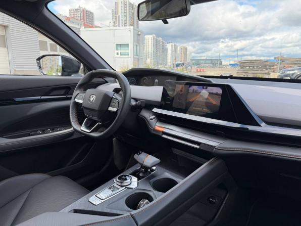 Changan UNI-V I с пробегом 2023 года, цена 2 035 000 рублей, 62596 км, лифтбек, Автокод Объявления