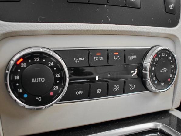 Mercedes-Benz GLK-Класс I (X204) Рестайлинг с пробегом 2012 года, цена 1 680 000 рублей, 242311 км, внедорожник, Автокод Объявления