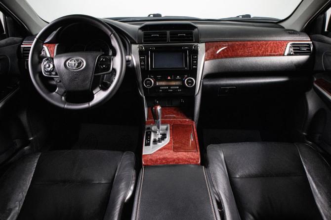 Toyota Camry VII (XV50) с пробегом 2013 года, цена 1 589 000 рублей, 196000 км, седан, Автокод Объявления