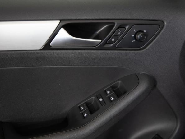 Volkswagen Jetta VI Рестайлинг с пробегом 2017 года, цена 749 000 рублей, 365869 км, седан, Автокод Объявления
