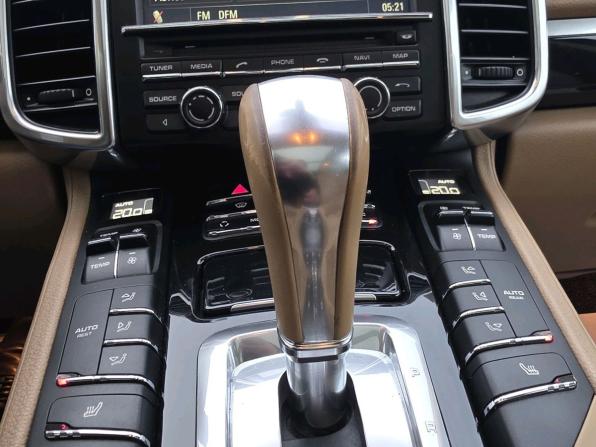 Porsche Cayenne II (958) с пробегом 2011 года, цена 2 330 000 рублей, 277000 км, внедорожник, Автокод Объявления