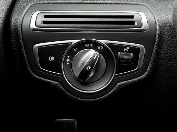 Mercedes-Benz C-Класс IV (W205) Рестайлинг с пробегом 2019 года, цена 3 040 000 рублей, 56852 км, седан, Автокод Объявления