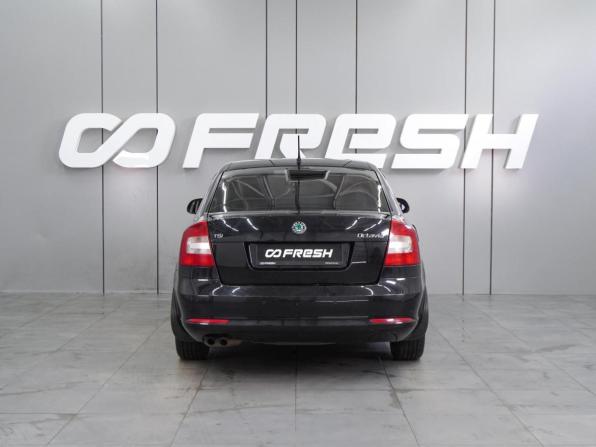 Skoda Octavia II (A5) Рестайлинг с пробегом 2013 года, цена 899 000 рублей, 252962 км, лифтбек, Автокод Объявления