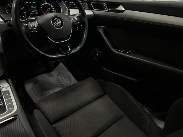 Volkswagen Passat B8 с пробегом 2015 года, цена 1 370 000 рублей, 166031 км, седан, Автокод Объявления