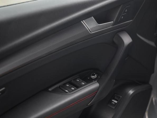 Audi Q5 II (FY) Рестайлинг с пробегом 2021 года, цена 4 549 000 рублей, 48829 км, внедорожник, Автокод Объявления