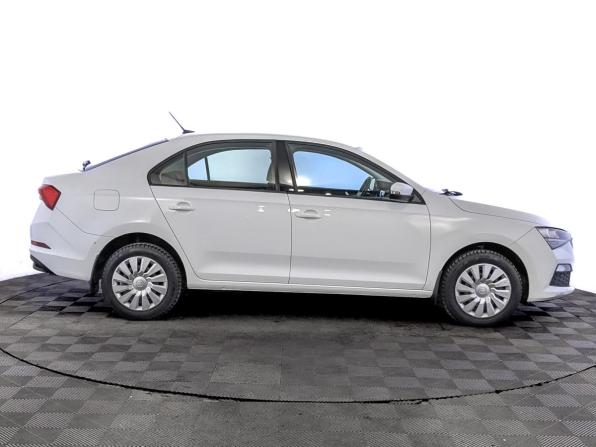 Skoda Rapid II с пробегом 2022 года, цена 1 740 000 рублей, 50751 км, лифтбек, Автокод Объявления