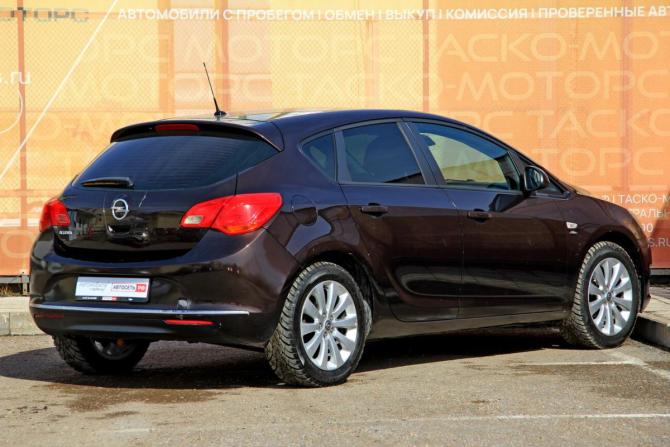 Opel Astra J Рестайлинг с пробегом 2013 года, цена 664 000 рублей, 215168 км, хэтчбек, Автокод Объявления