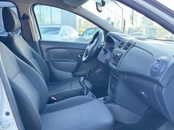 Renault Logan II Рестайлинг с пробегом 2021 года, цена 750 000 рублей, 130601 км, седан, Автокод Объявления