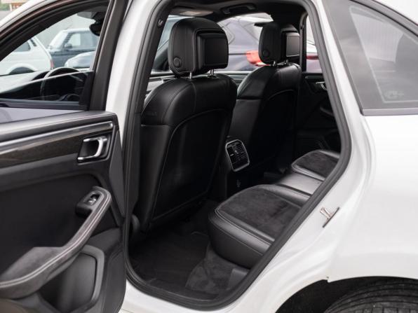 Porsche Macan I с пробегом 2016 года, цена 3 599 000 рублей, 142334 км, внедорожник, Автокод Объявления