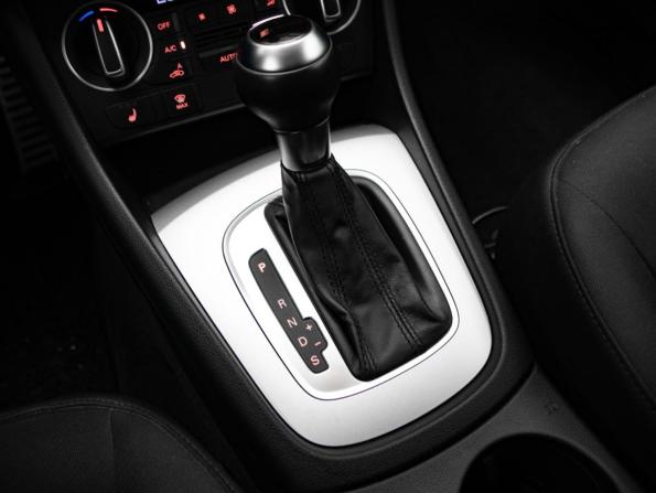 Audi Q3 I (8U) Рестайлинг с пробегом 2015 года, цена 2 250 000 рублей, 117000 км, внедорожник, Автокод Объявления
