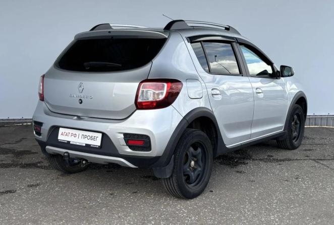 Renault Sandero II Рестайлинг с пробегом 2020 года, цена 1 115 000 рублей, 111389 км, хэтчбек, Автокод Объявления