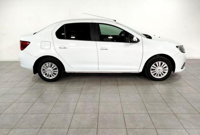 Renault Logan II с пробегом 2015 года, цена 890 000 рублей, 69637 км, седан, Автокод Объявления