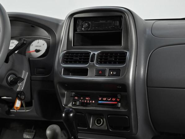 Nissan NP300 с пробегом 2014 года, цена 1 149 000 рублей, 158000 км, offers.body_type.unknown, Автокод Объявления