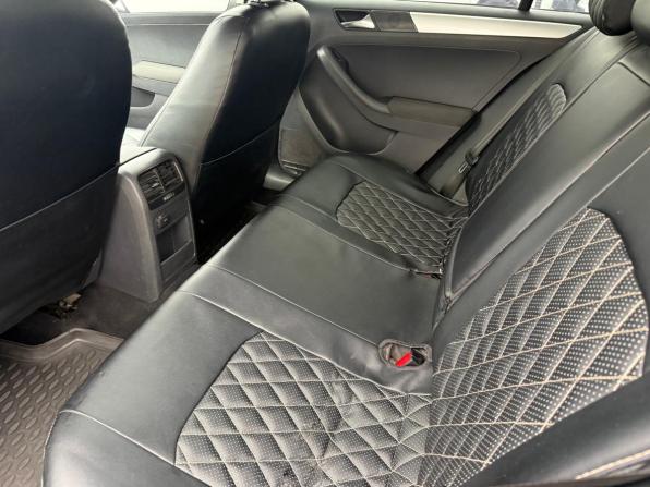 Volkswagen Jetta VI с пробегом 2011 года, цена 450 000 рублей, 356409 км, седан, Автокод Объявления