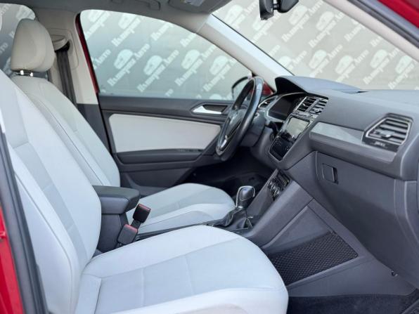 Volkswagen Tiguan II с пробегом 2018 года, цена 2 560 000 рублей, 65000 км, внедорожник, Автокод Объявления