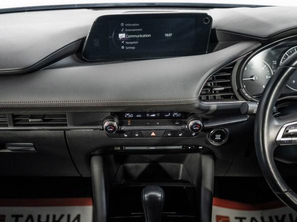 Mazda 3 IV (BP) с пробегом 2019 года, цена 1 600 000 рублей, 141980 км, хэтчбек, Автокод Объявления