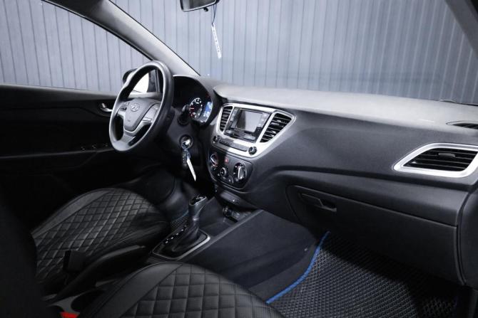 Hyundai Solaris II с пробегом 2019 года, цена 1 399 000 рублей, 81206 км, седан, Автокод Объявления