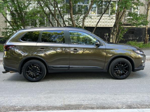 Mitsubishi Outlander III Рестайлинг 3 с пробегом 2020 года, цена 2 099 000 рублей, 131094 км, внедорожник, Автокод Объявления