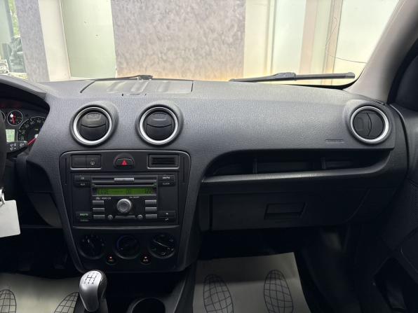 Ford Fusion I Рестайлинг с пробегом 2007 года, цена 485 000 рублей, 319240 км, хэтчбек, Автокод Объявления