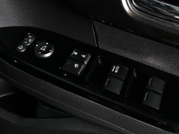 Honda N-BOX II с пробегом 2019 года, цена 1 045 000 рублей, 147587 км, микровэн, Автокод Объявления