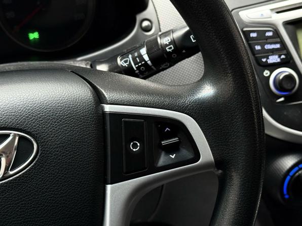Hyundai Solaris I с пробегом 2012 года, цена 839 000 рублей, 130936 км, хэтчбек, Автокод Объявления