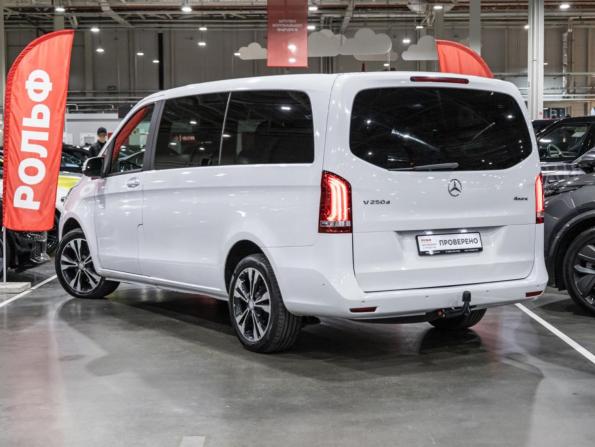 Mercedes-Benz V-Класс III (W447) с пробегом 2015 года, цена 3 939 700 рублей, 129935 км, минивэн, Автокод Объявления