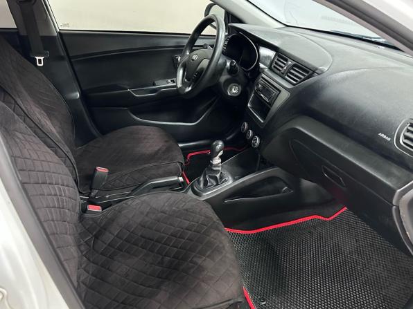 Kia Rio III Рестайлинг с пробегом 2015 года, цена 550 000 рублей, 232274 км, седан, Автокод Объявления