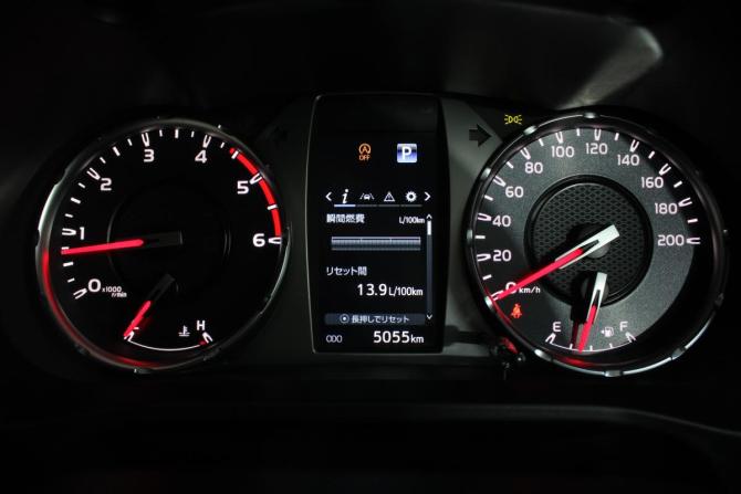 Toyota Hilux VIII Рестайлинг 2 с пробегом 2024 года, цена 5 400 000 рублей, 5054 км, offers.body_type.unknown, Автокод Объявления