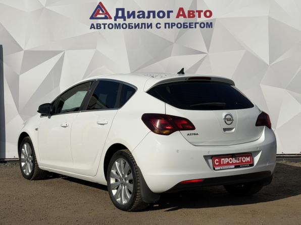 Opel Astra J с пробегом 2011 года, цена 635 000 рублей, 196000 км, хэтчбек, Автокод Объявления