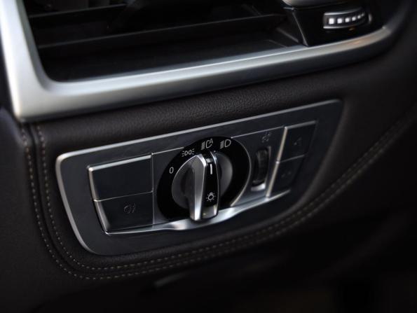 BMW 7 серии VI (G11/G12) Рестайлинг с пробегом 2019 года, цена 5 472 487 рублей, 93275 км, седан, Автокод Объявления