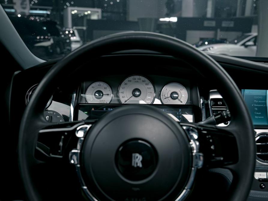 Rolls-Royce Ghost I Рестайлинг (Series II) Ростов-на-Дону  - изображение 17