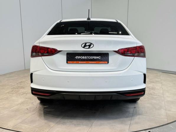 Hyundai Solaris II Рестайлинг с пробегом 2020 года, цена 1 570 000 рублей, 27697 км, седан, Автокод Объявления