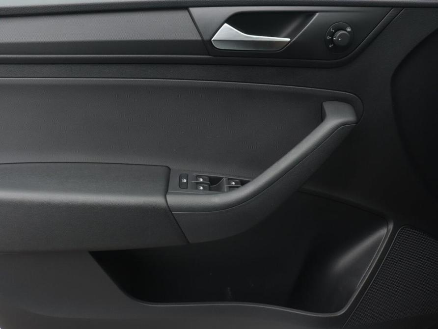 Volkswagen Polo VI Казань  - изображение 9