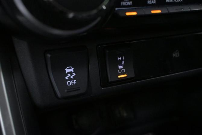 Toyota RAV4 V (XA50) с пробегом 2023 года, цена 3 332 000 рублей, 89823 км, внедорожник, Автокод Объявления
