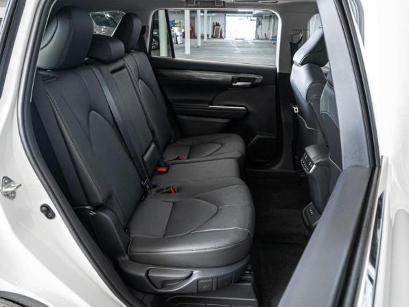 Toyota Highlander IV (XU70) с пробегом 2025 года, цена 5 719 000 рублей, 42 км, внедорожник, Автокод Объявления