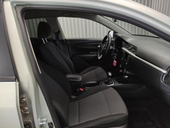 Kia Rio IV с пробегом 2018 года, цена 1 150 000 рублей, 216873 км, хэтчбек, Автокод Объявления
