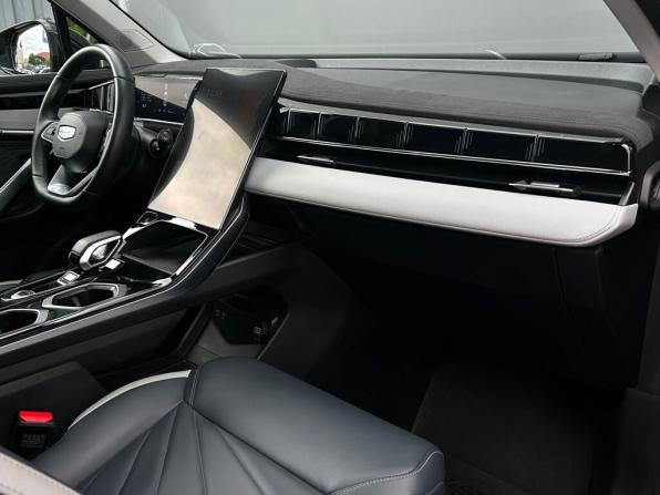 Geely Atlas II с пробегом 2024 года, цена 2 598 400 рублей, 46885 км, внедорожник, Автокод Объявления