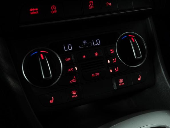 Audi Q3 I (8U) Рестайлинг с пробегом 2017 года, цена 2 329 000 рублей, 97218 км, внедорожник, Автокод Объявления